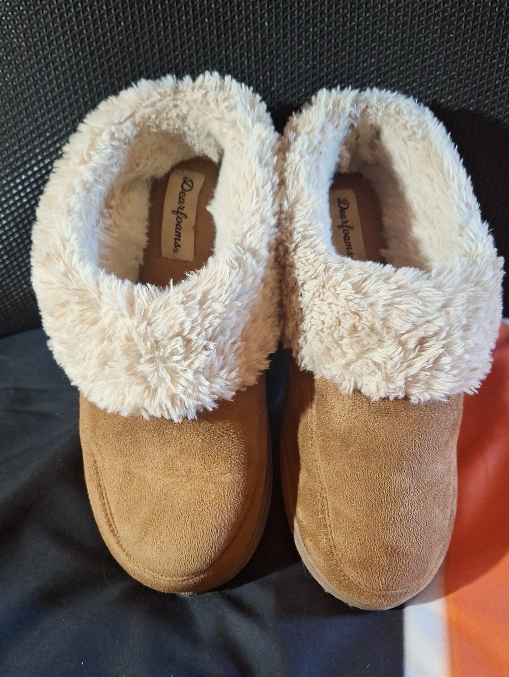 Dearfoams Tan Suede Slippers with Cream Plush Collar